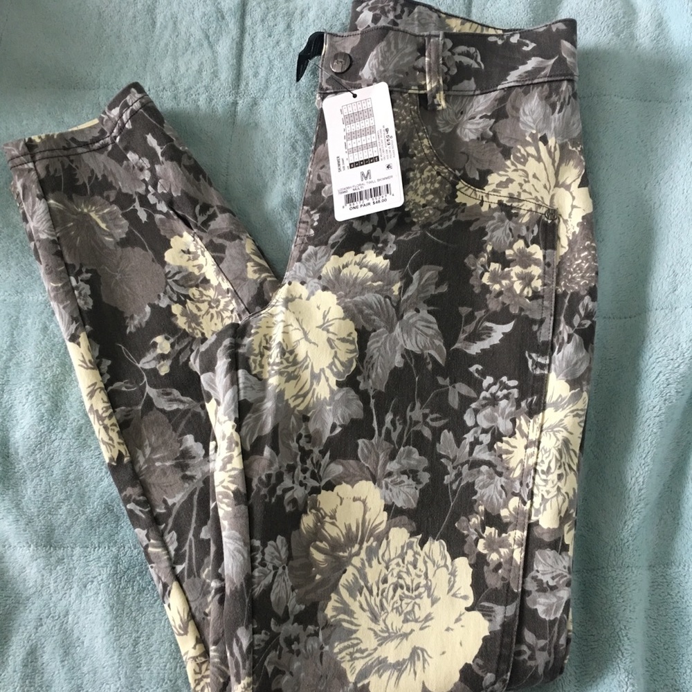 Women NWT HUE skimmer